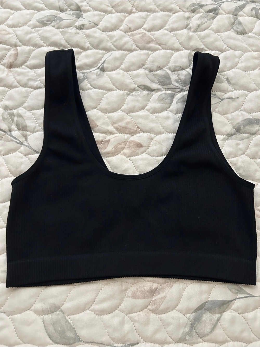 Colsie Black Ribbed Scoop Bralette